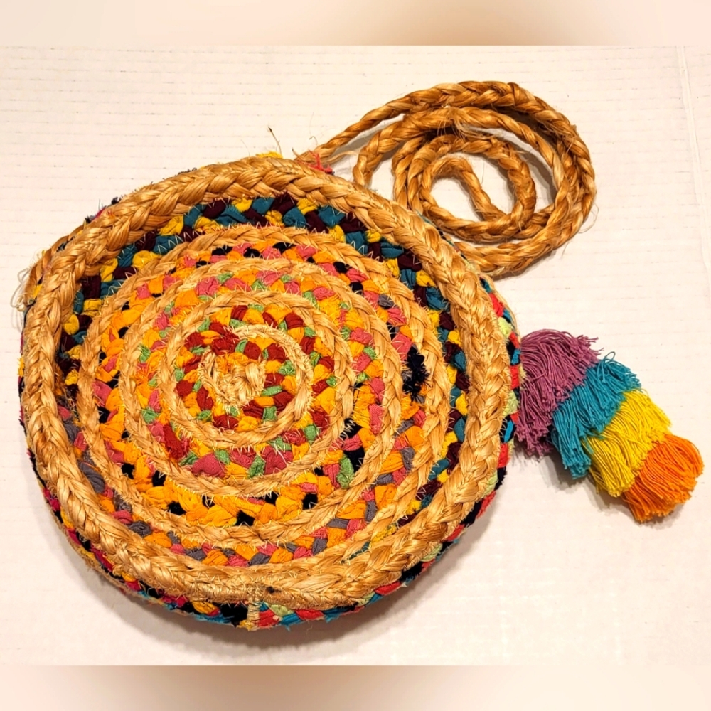 Shiraleah Chicago Chindi  Multicolor  Straw Crossbody Round Tote Bag 8.5 In